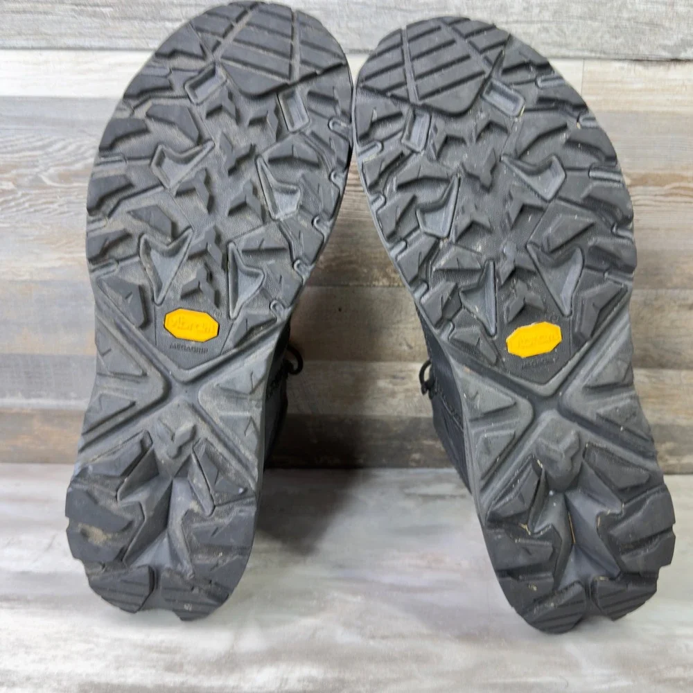 Hoka One One conquer elements